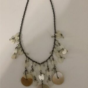 Shell pearlescent summer necklace w dark chain